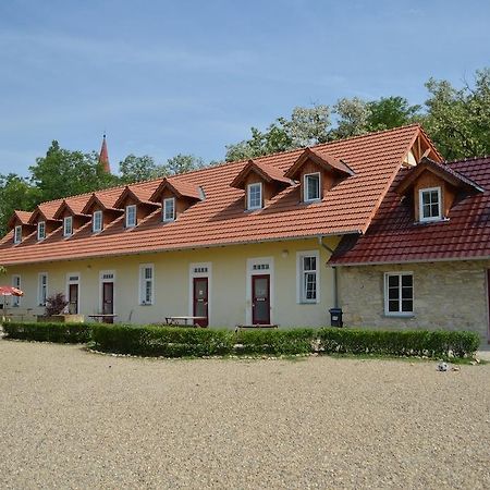 Stara Fara Hotel Chržín Buitenkant foto